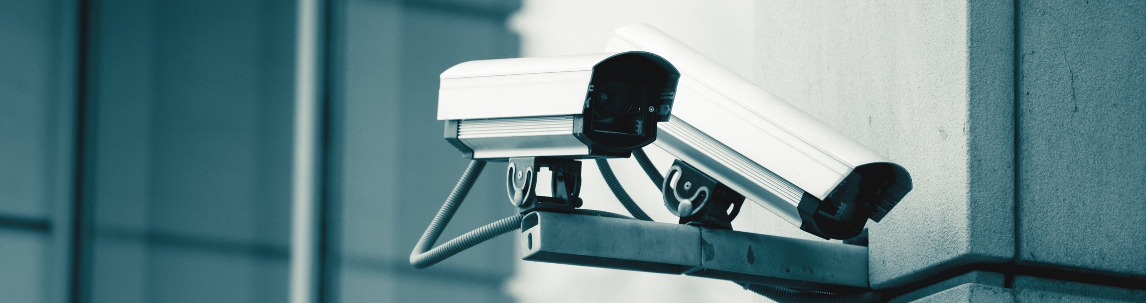 Vi har ett brett sortiment och stor kunskap om kameraövervakning - Larm & Säkerhet
